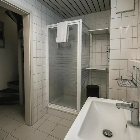 Zentrale Maisonette Mit Buero & Parkplatz
