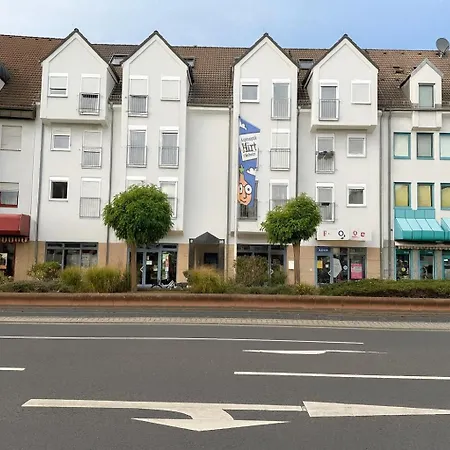 Zentrale Maisonette Mit Buero & Parkplatz Грисхайм