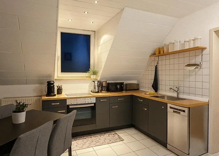 Zentrale Maisonette Mit Buero & Parkplatz Griesheim (Hessen)